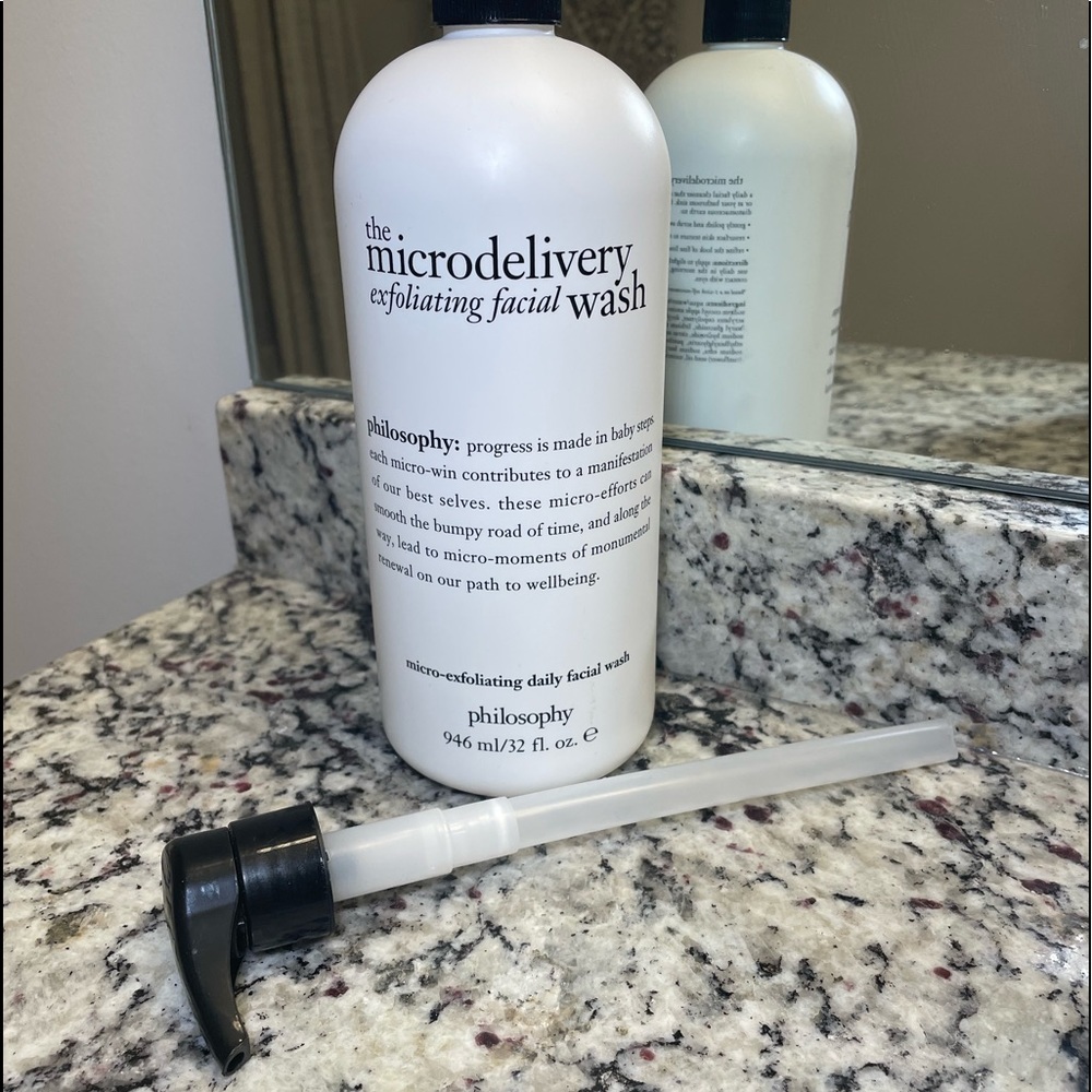 Philosophy the Microdelivery exfoliating facial wash 32 oz with pump